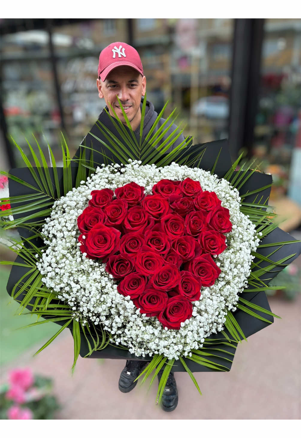 Lo sai o non lo sai che per me sei sempre tu la sola 🖤🌹 #flowers#rose#roma#Love#perte 