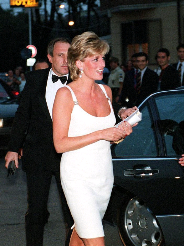 Song: little dark age  🖤 #princessdiana #diana #royal #ladydi #iconic 