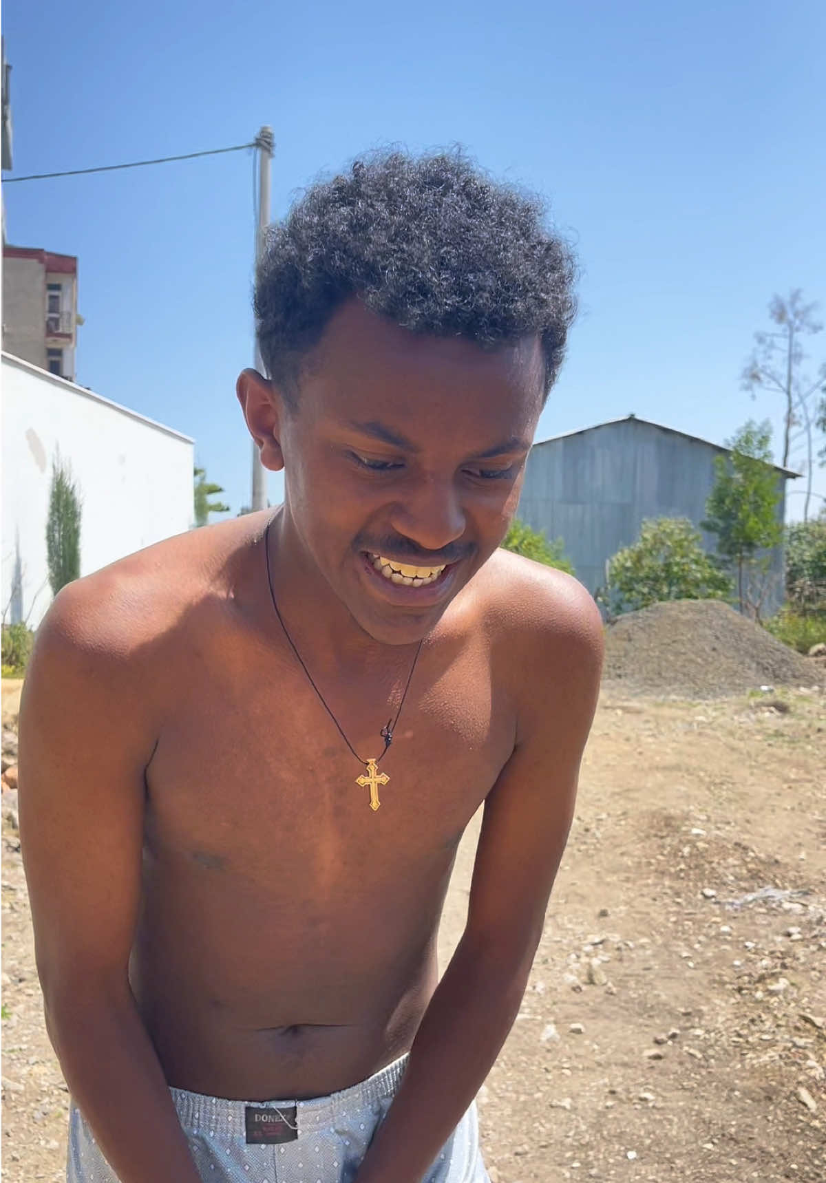 እማዬ ድረሺ😂 Copylink 100x #ethiopian_tik_tok #habeshatiktok #fyp 