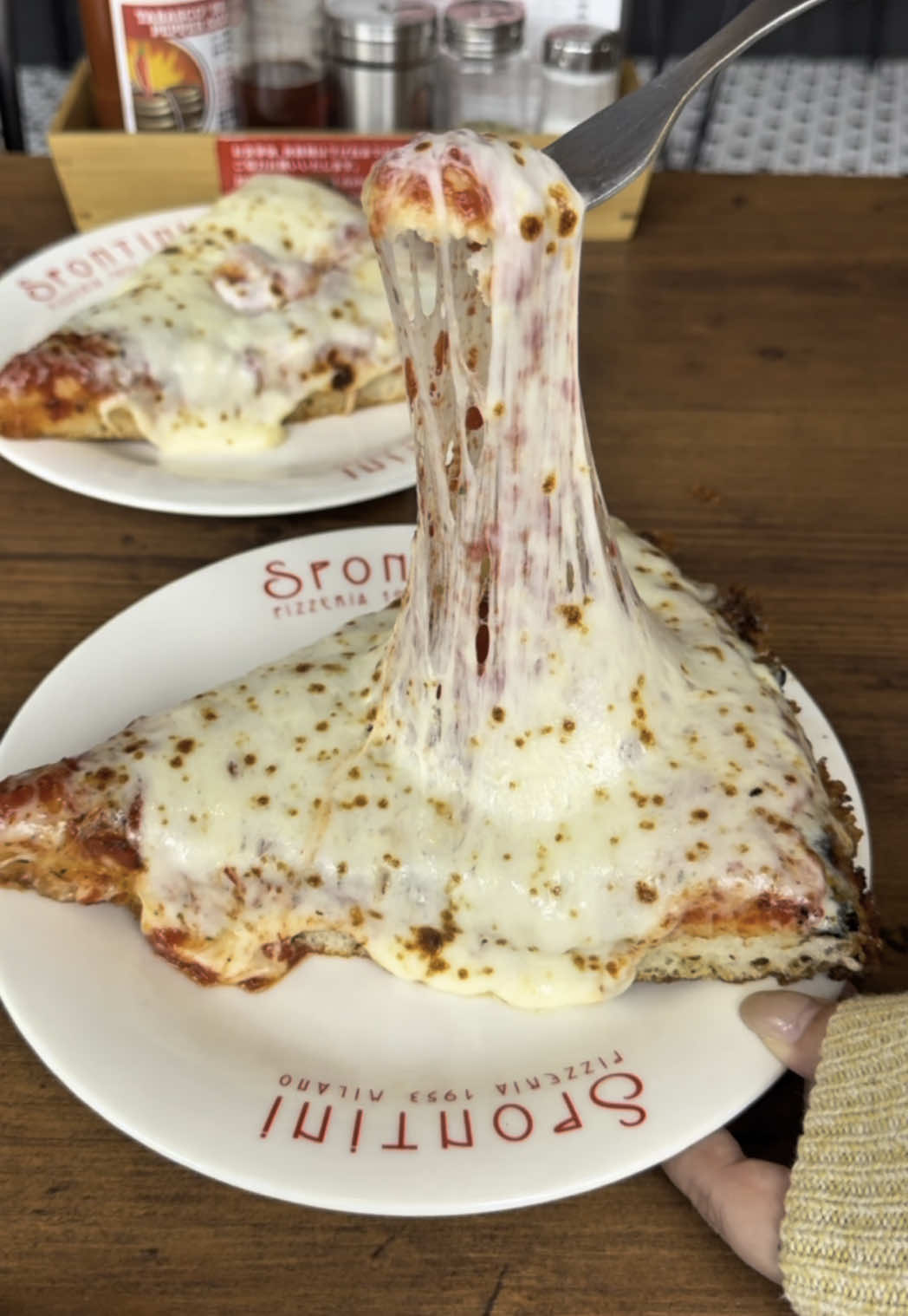 チーズたっぷりのマルゲリータが最高 「PIZZERIA SPONTINI 」 📍 東京都渋谷区神宮前1-10-37 CASCADE HARAJUKU 2F #japanesefood #japanfood #japan #tiktokfood #東京グルメ