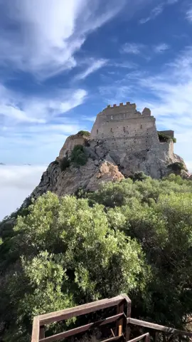 Sulle nuvole! Domenica 2/11/2025 #castellodiacquafredda #siliqua #sardegna 