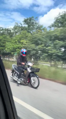 ขอพื้นที่รถจ่ายตลาดลำหน่อยนะครับระยองหนาวมากวันนี่#125บังลม 