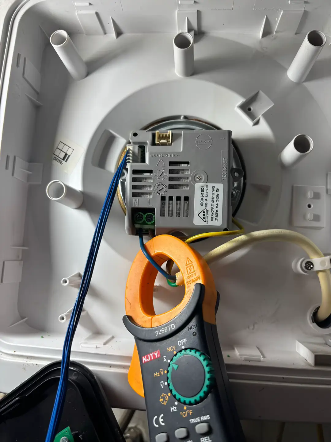 Lại là các ca sửa bình nóng lạnh cho cả nhà 🛠️#điệnlanh #máygiat #bìnhnónglạnh 