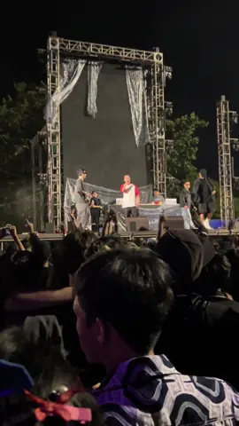 မေ့ တစ်ယောက်ထဲပဲ ချစ်တဲ့သူပါ 🤍🫶 #carnival #naypyitaw #foryou #fyppppppppppppppppppppppp 