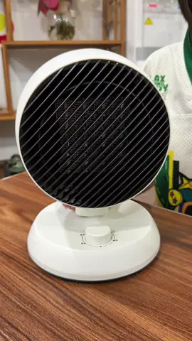 Quạt sưởi mini sử dụng công nghẹ gốm sưởi không bị khô da #quatsuoi #quatsuoimini #quatsuoicongnghegom #xuhuong #trachanh89 