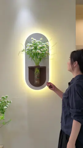 Small Vase Decorative Painting #homeimprovement #artwall #homedesign #art #homedecordiy #decorationdesign #flowers #decorationinterieur #indoorplants #homedecor #homegoods 