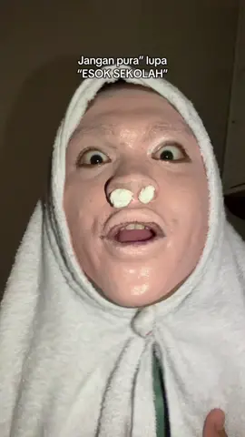 Esok ape? Esok sekolahhh #funnyvideos #sekolah #senin #foryoupage #arrul_munyenyo 