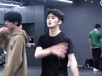 #mark #marklee  ib@Crts♡ 