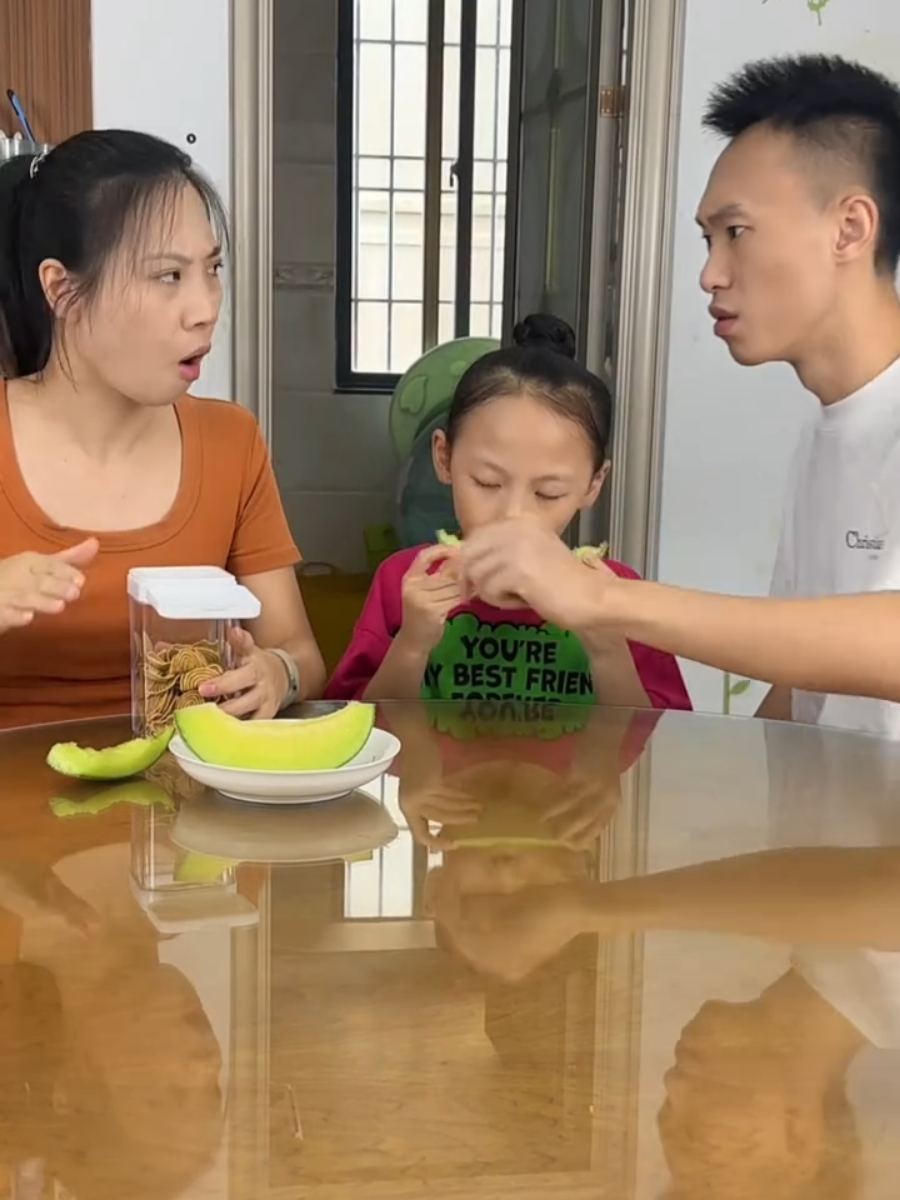 #unfrezzmyaccount😭😭😭😭😭 #chainatiktok #foryoupage #1m #fyp 