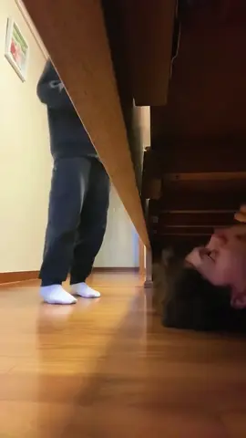 There is someone under the bed 😂😂😂#prank #funny #usa #scared #fyp 