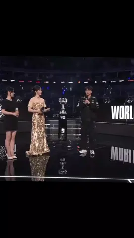 “XIN CHÀO TÔI LÀ TOP LANER CỦA T1 DORAN” Chào mừng Doran seonsu tiến tới trận chung kết tổng của CKTG 2025 #doran #choihyeonjoon #t1 #fyp 