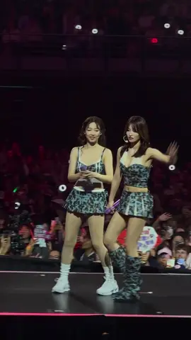 Namo's slap battle 😭😅  #twice #Namo #twiceinSydneyd2 #twice_thisisfor_world_tour #credittotheowner 