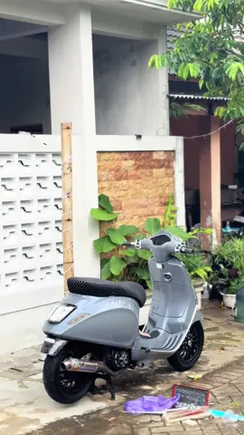 #vespagrey #vespaindonesia #vespamatic #vespasprint #vespa 
