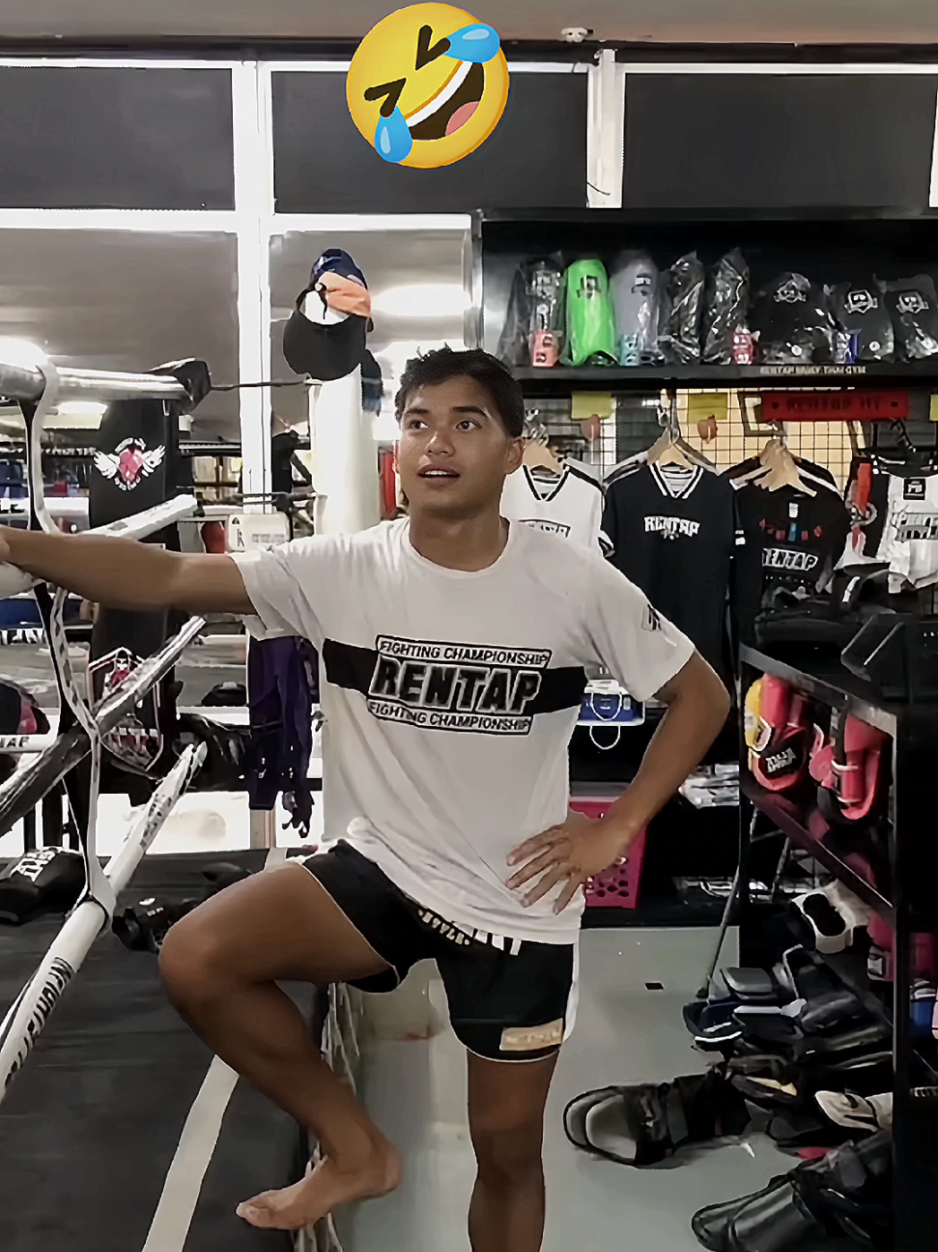 🤣 sabar je la kabilan, jodoh tu rahasia tuhan 😁 #kabilanjelevan #johanghazali #boyprata #rentapmuaythai 