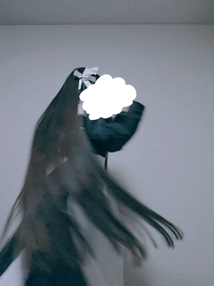 お久しぶりです֊  ̫ ֊クロエ！148歳！何だか身体がバキバキいう！  #スーパーロングヘア #メイド服 #ロングメイド #superlonghair 