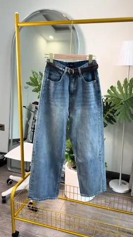 Quần jeans suông trơn màu nhạt lạ dơ#quanjean #jeanssuong #quannu #hhchou #xuhuong 