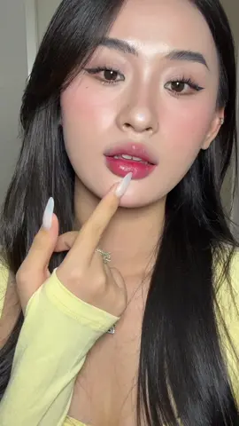 Sốc chưa sốc chưaaa #liptint #macqueennewyork #halinhofficial #mqny #fyp 