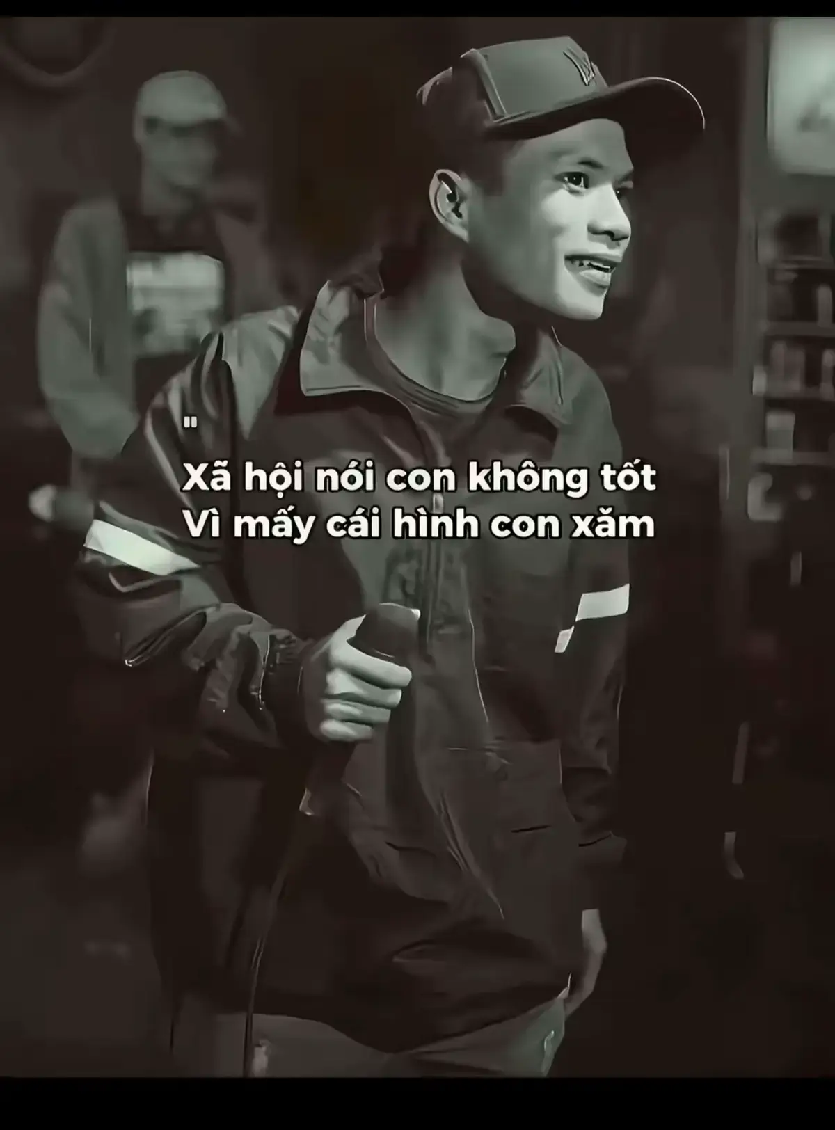 Có một cái gai trong mắt Có giọt nước mắt trên mi Có người đang ngồi khóc  Có buồn gì đó kể tôi đi.. Chuyện mình ta sao người hiểu được  Tâm tư này ai thấu thay ta  Hiểu nhân đối sử thế  Đến khi nào ta hết suy tư  Nợ cha một lời xin lỗi  Nợ mẹ một kiếp dịu dàng  Nợ tương lai một cuộc sống mới đẹp Nợ bản thân hai chữ thành công Đi muôn nơi thấm sự đời Rồi cuối cùng lại tìm chốn bình yên  Mất bao lâu tìm người tri kỷ  Mất mấy đời kiếm chữ phu thê  Mất bao lâu trả xong chữ hiếu  Mất mấy đời trả hết chữ tình...!