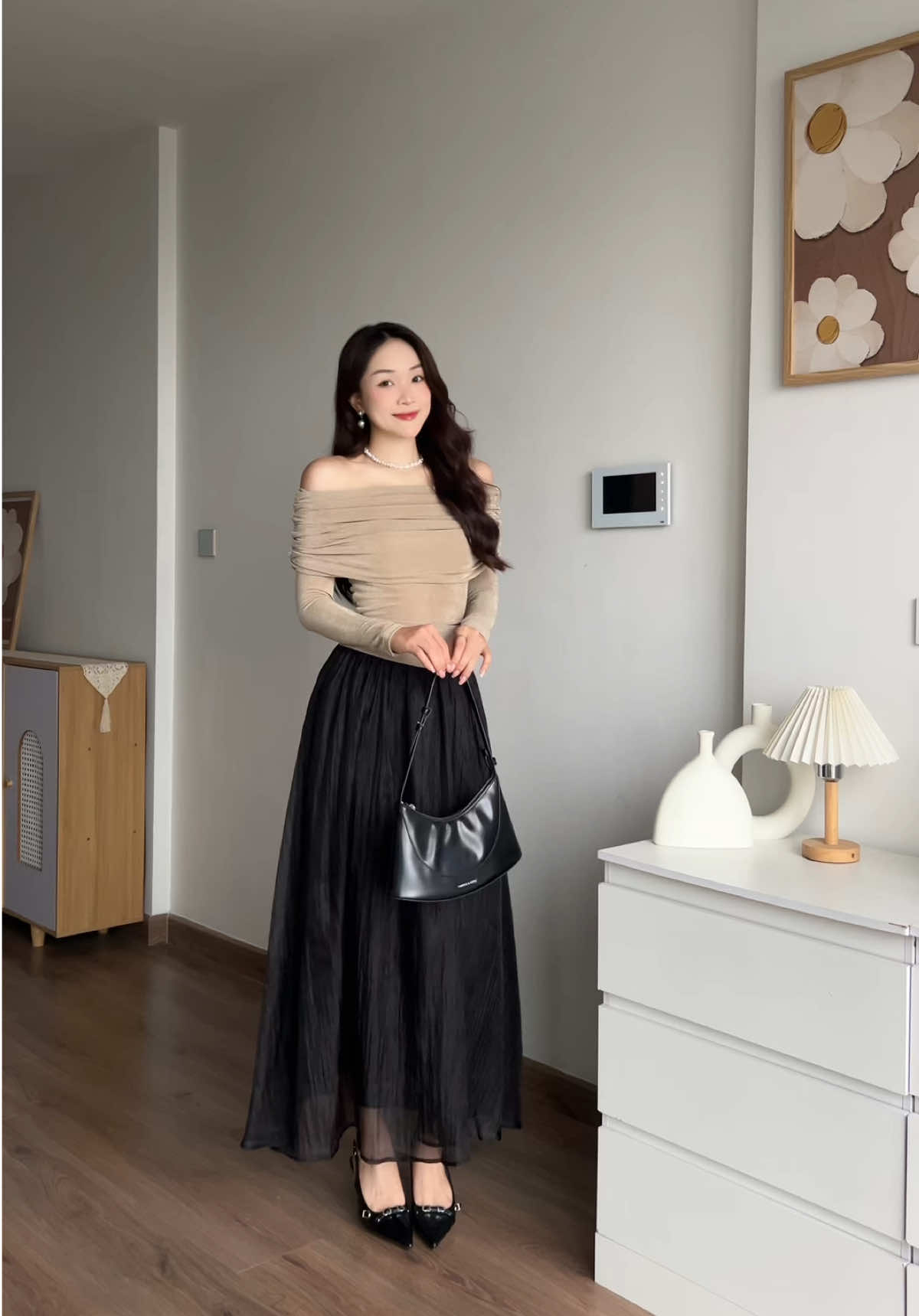 Mặc đi ăn cưới quá xinh mà không bị lấn át cô dâu nè mấy bồ ơii ^^ #fashion #outfit #OOTD #nimdayyy @Miolady_ 