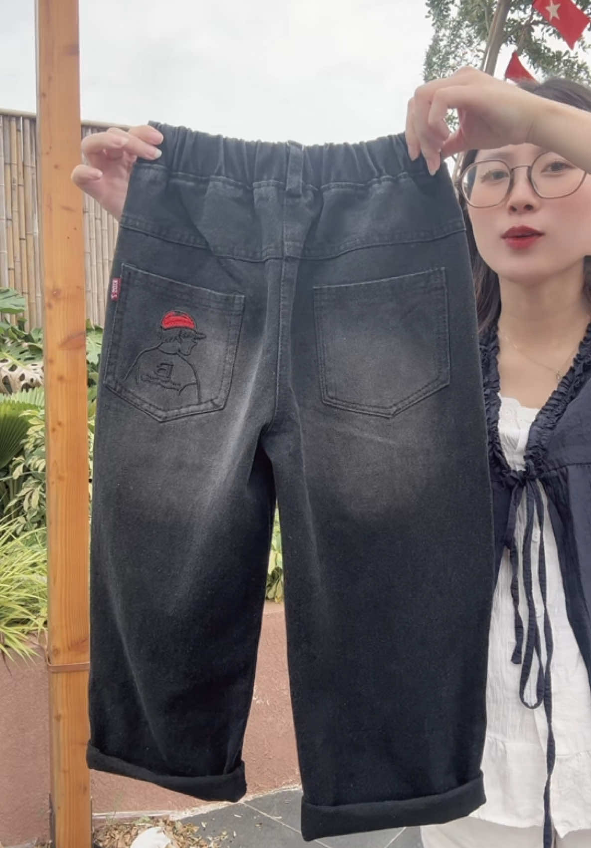 Quần jean đen cho bé mặc đi học, đi chơi. #quânjean #quanjeanbaggy #quânjeannam #quânjeanbétrai #xuhuong #annhien2000 