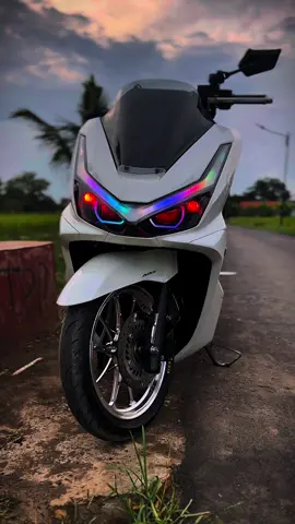 Nyoree🔥🔥🔥#fyp #pcx160ล้อ17แต่งสวย #motor#pcx160 #pcx160indonesia 