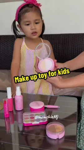 Pretend Play Make up toy set #makeuptoys #makeupset #forkids #giftidea #makeupforkids 