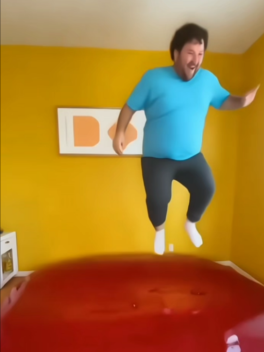 Today we jumped with my grandmother 🥰🛌 #LIVEIncentiveProgram #KeepItRealKeepItLIVE #PaidPartnership #jellybed #everyonecounts 