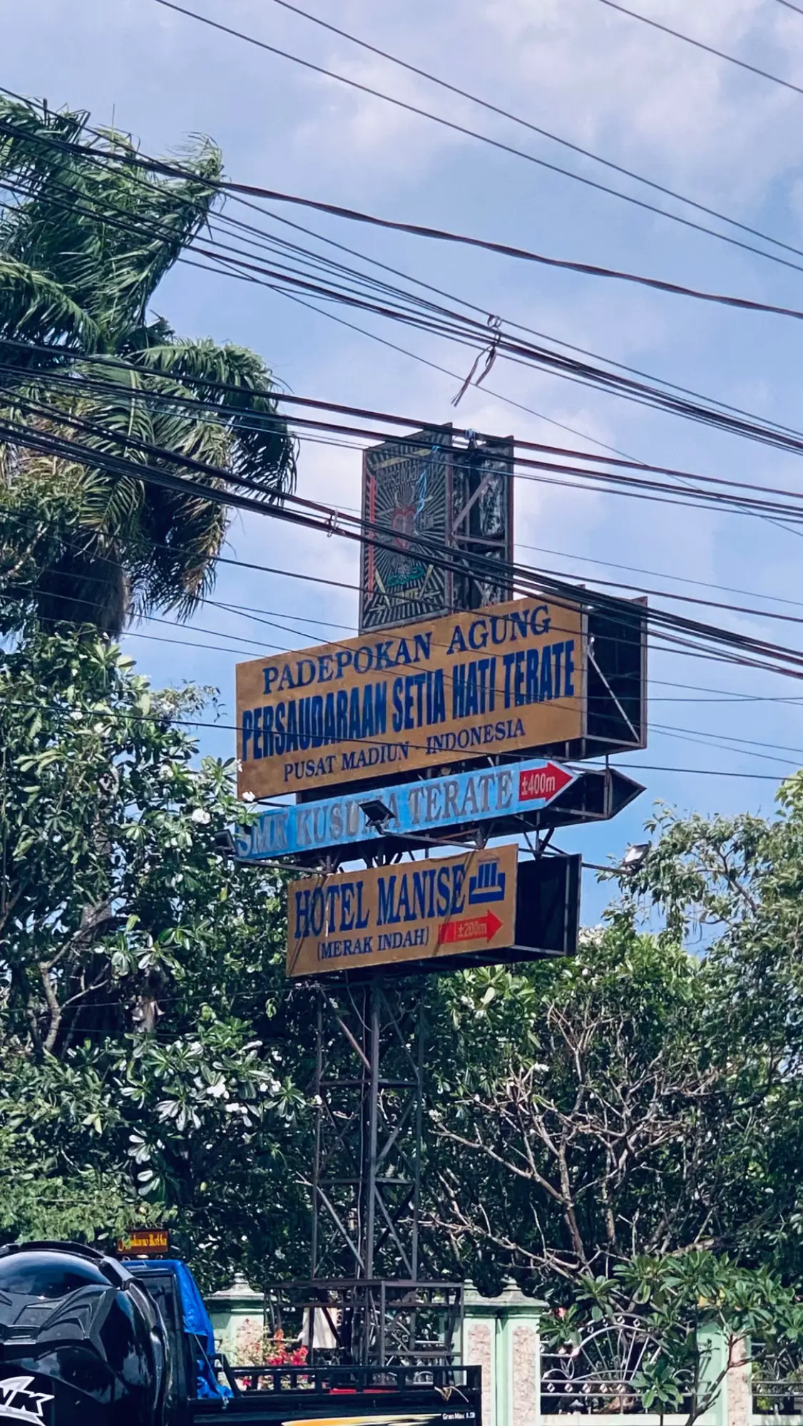 ojo lali marang asalmu