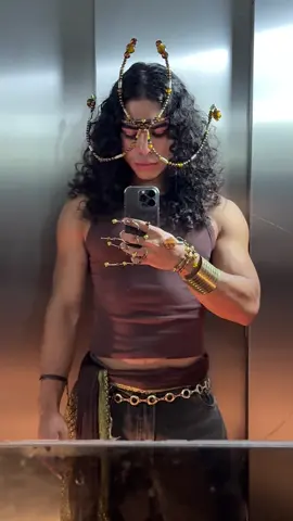 Servindo coisas naturais nesse Halloween @marina sena #coisasnaturais #marinasena #Halloween