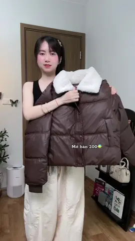 Shop lên nhiều màu xinh, mn nhấn giỏ hàng tham khảo nha🍒📸❄️ #xuhuong #aophao #aokhoac #meozbasic 