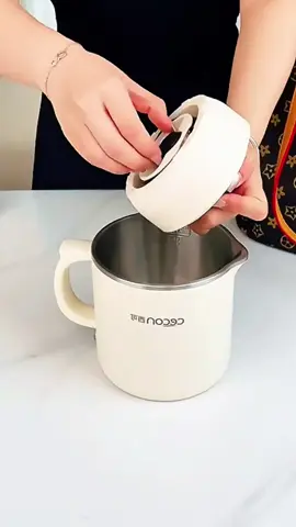 Sôi nhanh, tự ngắt, dung tích 0.8 lít. Đun nước, nấu lẩu... #binhsieutoc #amsieutoc #amsieutoccaocap #amsieutocgiunhiet #giadungnhabep 