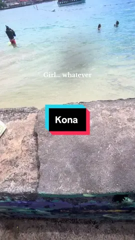 Waves and Acai🤙🏻 📍Kona, Hawaii 🌺  #traveltok #hawaiicheck #solotravel #girlwhatever #fyp 