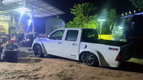 หาหมอ อีกแล้ว ของดีในป่ามัน ❤️#ดีแม็กเก่า #สารภีการาจ #byโต้ง_กล่องเถื่อน💻 #รถซิ่งเชียงใหม่ #M8R 