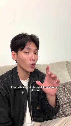 Buat yang lagi cari skincare anti aging kayak aku harus coba serum biru ini! @Skinberries.id 