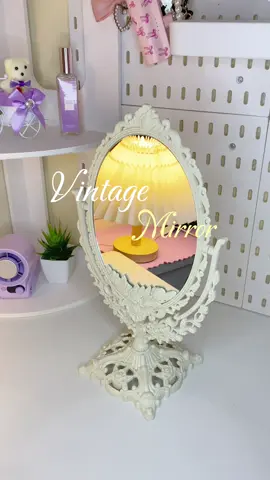 rotating and double sided vintage mirror. Sauuuur pretty. #vintagemirror #aestheticmirror #mirror 