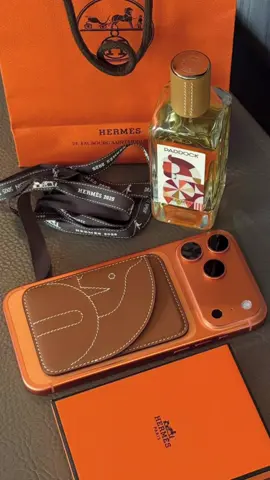 unboxing 🧡 #hermes #iphone17promax #samsungzfold7 #fypage 