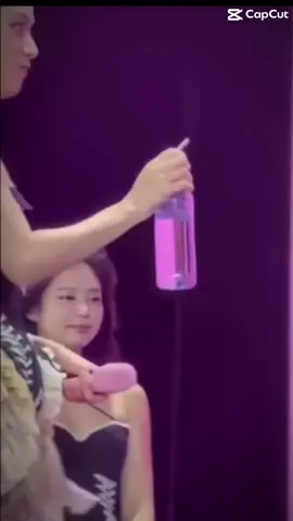 Hong có ghen nói ghen là giận đó 🤣🤣#xuhuong #blackpink #xuhuong #lichaeng #jensoo 