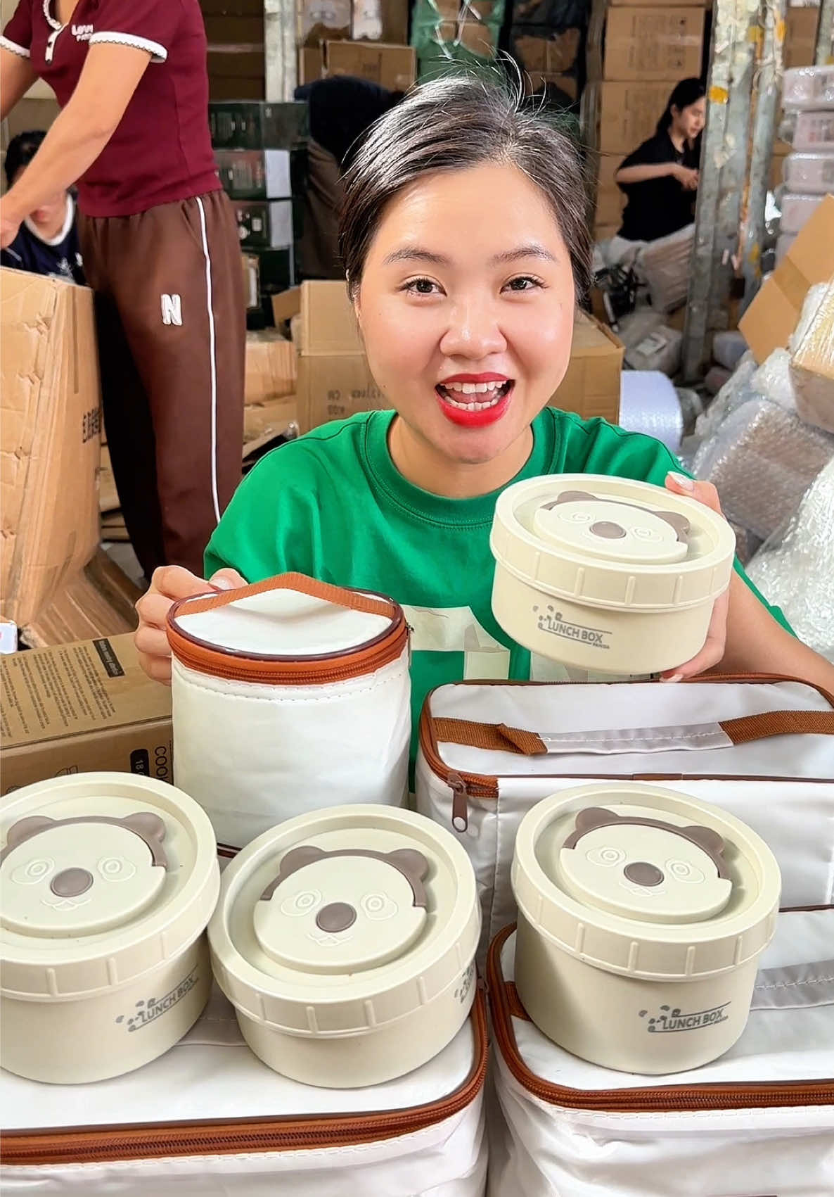 Hộp đựng cơm giữa nhiệt 2,3,4 tầng dùng được lò vi sóng tặng túi đũa thìa #hopcomgiunhiet #hopcomvanphong #xuhuong #bongbuongbinh 