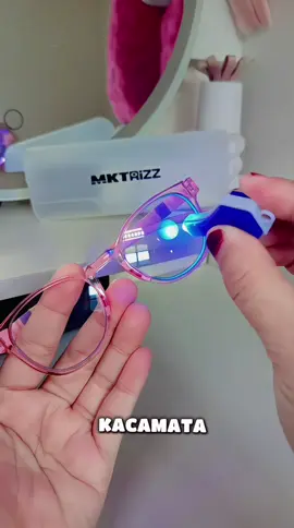 Kacamata Anak Anti Radiasi 2in1 . diformulasikan khusus anak . Cek keranjang untuk info detailnya ya moms 🥰 #kacamata #antiradiasi #kacamataanak #fashion #keranjangkuning 