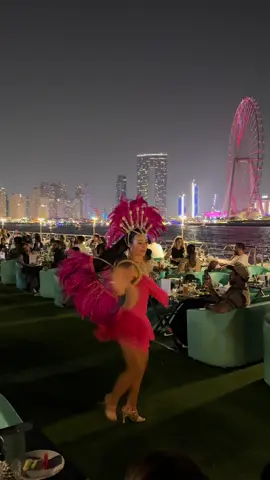 Dubai Nights 🇦🇪 #dubai #travel #fyp #tik_tok #fypシ゚viral 
