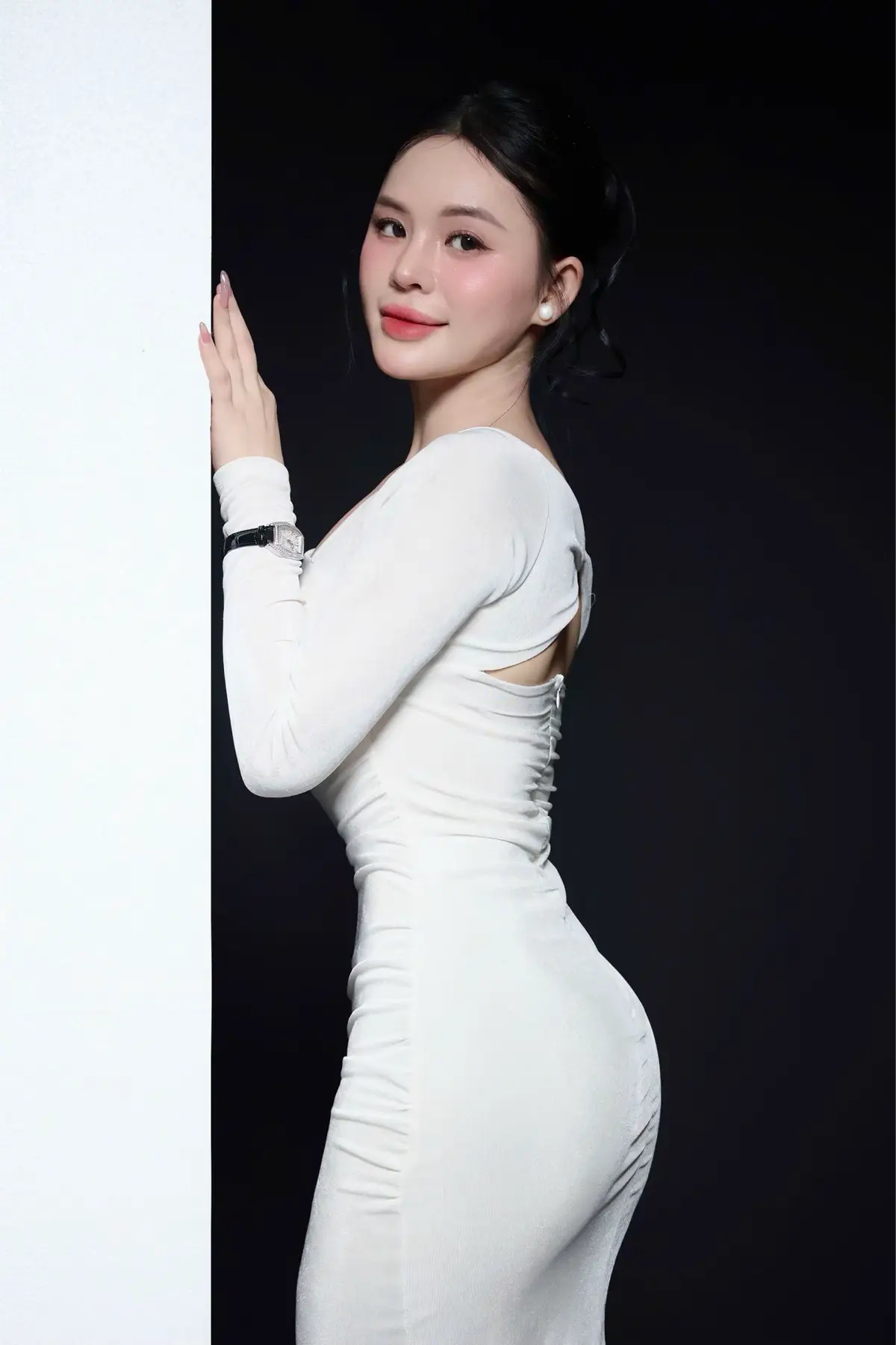 🌸 “Khi sự tối giản trở thành ngôn ngữ của sang trọng.” Photo : Quế Trần Ty Na Studio