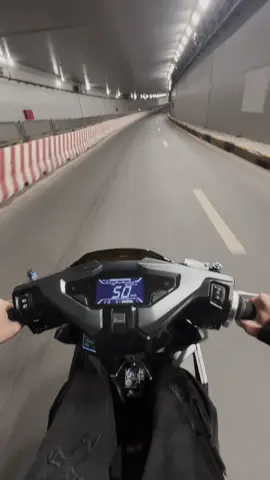 dạo phố đêm khuya 🥰#fybシ #trending #viral #xedovietnam #abkieng 