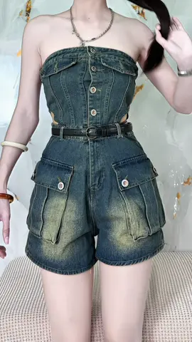 ชุดจั๊มยีนส์ เกาะอกขาสั้น #เสื้อเกาะอก #จั๊มยีนส์ #ชุดจั๊มสูท #จั๊มยีนส์ขาสั้น #ไอเดียแต่งตัว 