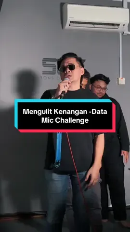 Mengulit kenangan betul lagu ni.. 🥺 Suara siapa yg buat korang teringat kenangan lama ?  1. @SHAH NAZMI  2. @AZIQSUKOR  3. @Sans  4. 🙋🏻‍♂️ 5. @IZZALANUAR  6. @Chapyt's  cc : @SHIDI DATA OFFICIAL🎤  @fans_aqilazhad10aziqsuko08  #micchallenge #fyp #aqilazhad #galaubrutal #fypシ゚ 