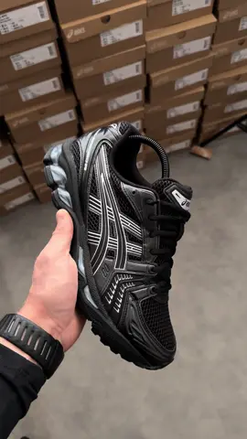 Shoe of the winter? 🥶  #asics #trainers #winter #pristinefits #kayano14 