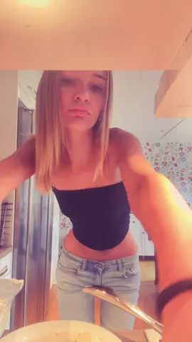 No makeup ✌️✌️#foryou #viral #cute #fortnite #xyzabc 