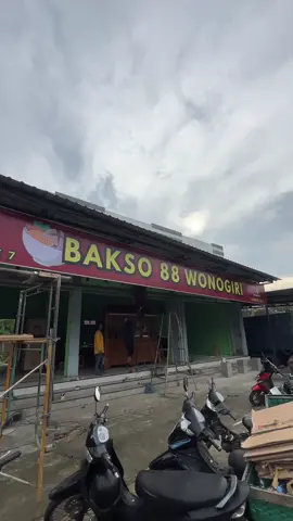 DAR DER PROMO GEDEN OPENING BAKSO 88 WONOGIRI cabang 7 WATUKELIR WERU SUKOHARJO. DISKON PROMO 50 % selama 4 Hari khusus makan ditempat SELASA 4 NOVEMBER - JUMAT 7 NOVEMBER 2025 khusus opening cabang 7 Watukelir Weru Sukoharjo, Monggo di tag temane, pacare, keluargane, tanggane. Ajak kesini 🤟🤟 #bakso #bakso88wonogiri #bakso88watukelir 