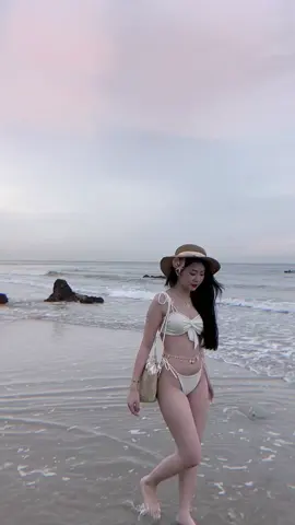 Vibe biển cả chưa dứt 👙☀️🌊 #inthesea 