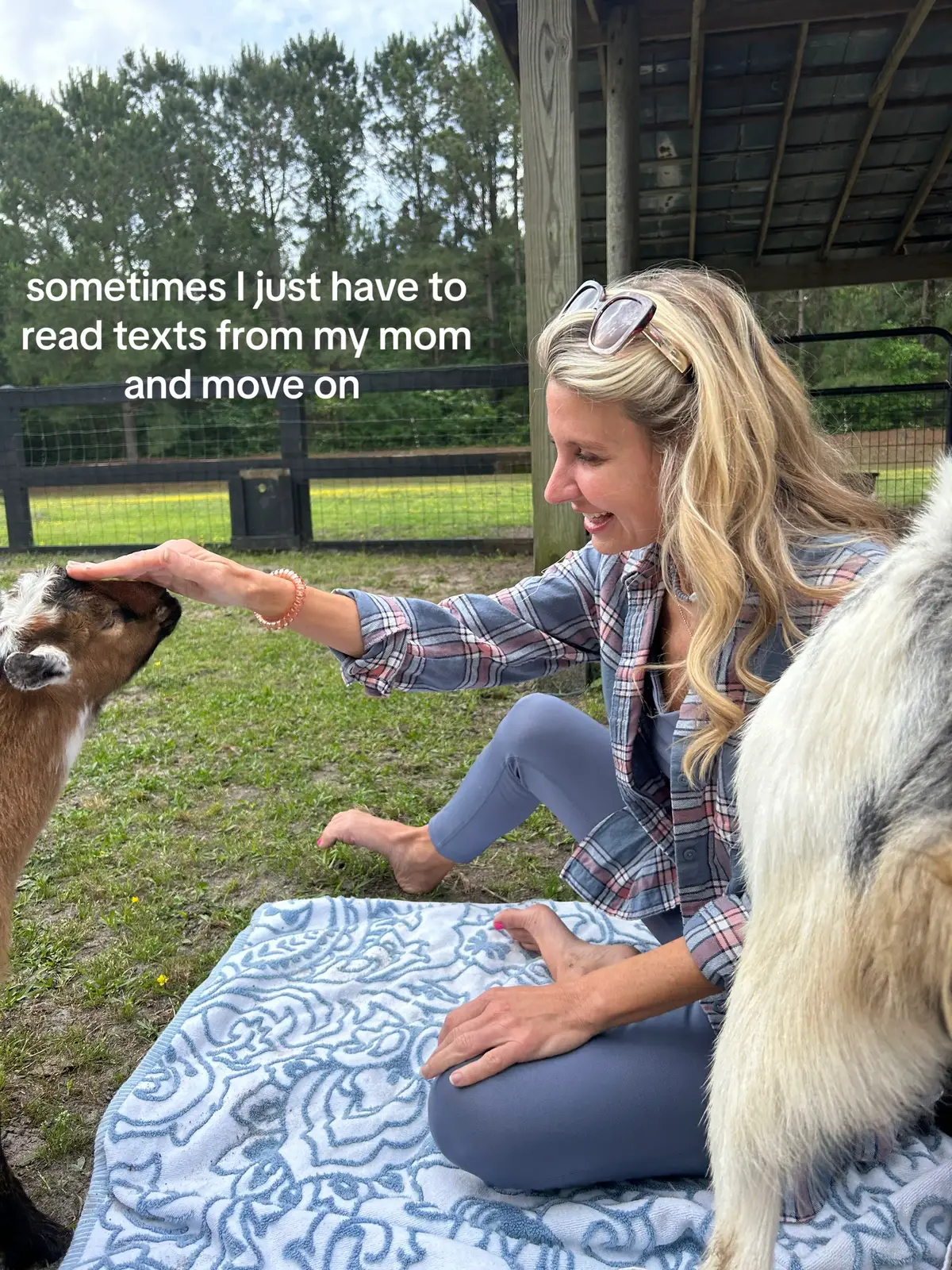 I could literally make a million of these videos she’s so funny #fyp #foryou #momlife #ittybittycommitee 