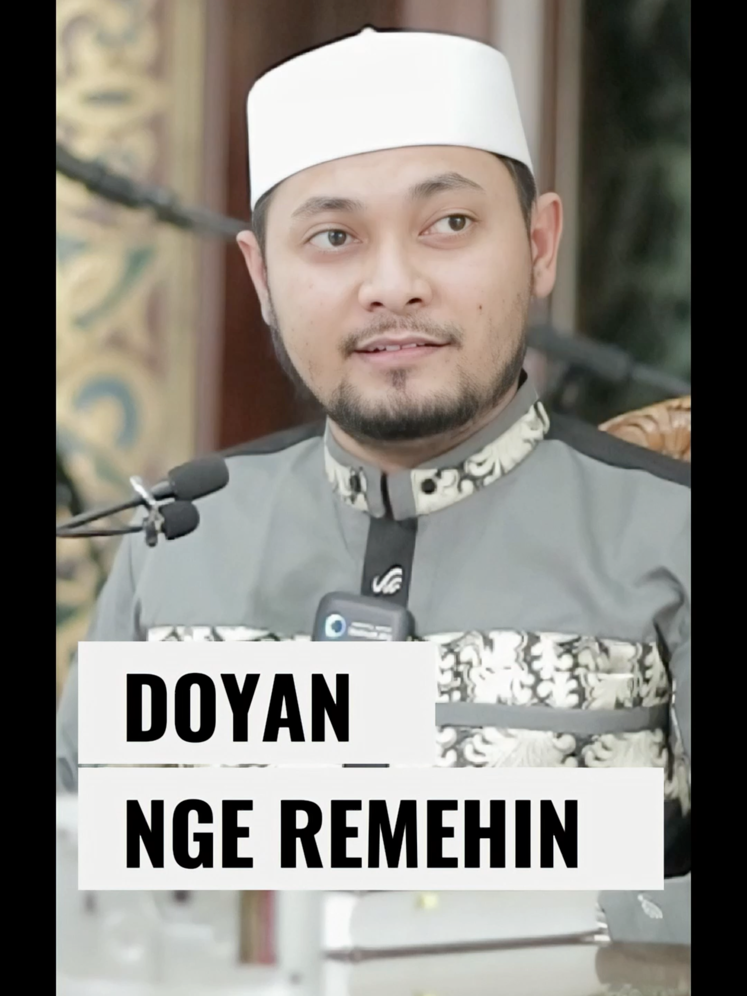Imam Abdullah Ibnu Mubarak berkata: “Siapa yang meremehkan adab, ia akan terhalang dari mengamalkan sunnah-sunnah Baginda Nabi Muhammad ﷺ.” 🌿 Artinya, sebelum belajar ilmu dan sunnah, perbaiki dulu adab kita. Karena adab adalah jalan menuju kemuliaan dan keberkahan ilmu. #ImamIbnuMubarak #AdabSebelumIlmu #PesanUlama #CeramahSingkat #RenunganIslam #SunnahNabi #MotivasiIslam #NasihatDiri #IslamicReminder #AkhlakMulya #IngatAkhirat #FYPシ